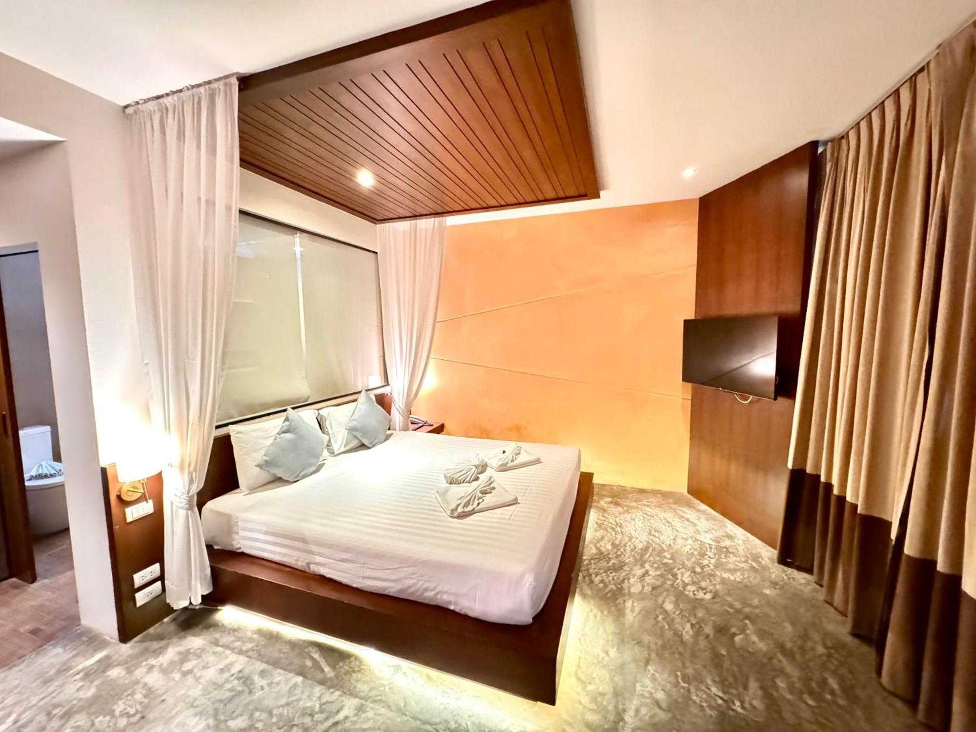 De Coze Hotel Patong Exteriör bild