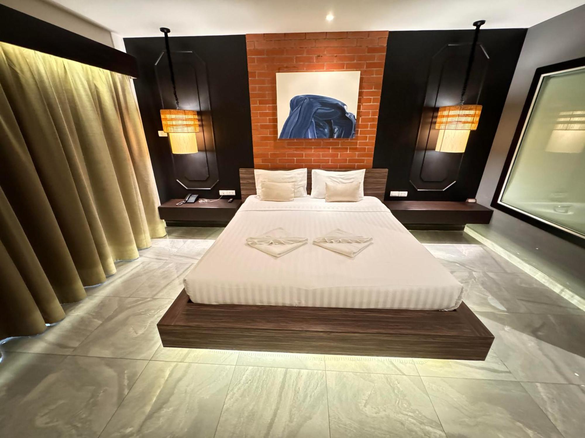 De Coze Hotel Patong Exteriör bild