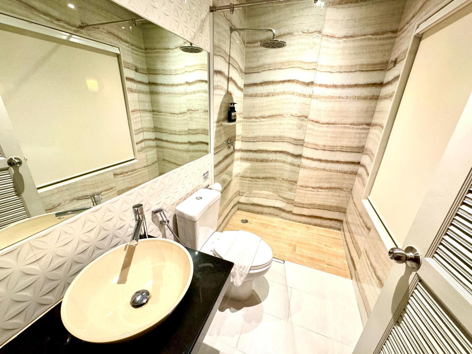 De Coze Hotel Patong Exteriör bild
